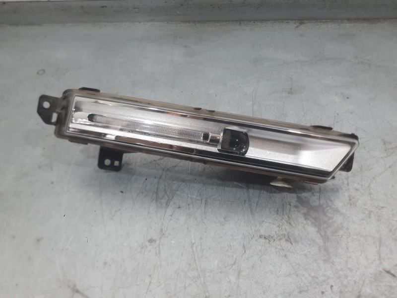 Recambio de piloto delantero derecho para jaguar f-pace (x761) 2.0 td4 awd referencia OEM IAM   