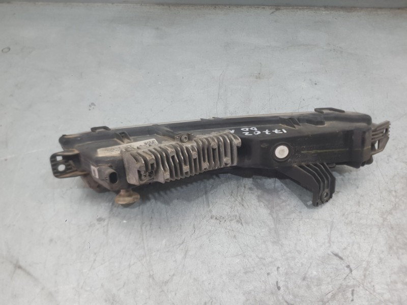 Recambio de piloto delantero derecho para jaguar f-pace (x761) 2.0 td4 awd referencia OEM IAM   