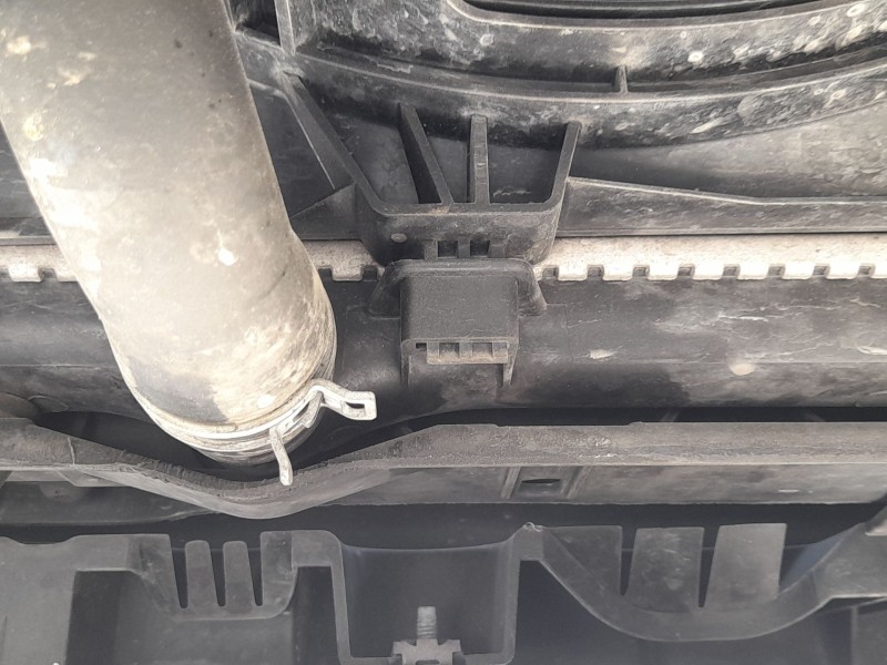 Recambio de radiador agua para peugeot 208 i (ca_, cc_) 1.2 vti 82 referencia OEM IAM 1330Q5  