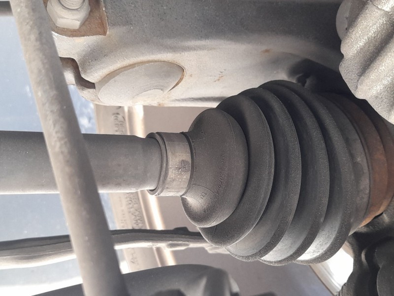 Recambio de transmision delantera izquierda para peugeot 208 i (ca_, cc_) 1.2 vti 82 referencia OEM IAM 9803959580  