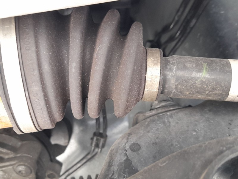 Recambio de transmision delantera izquierda para peugeot 208 i (ca_, cc_) 1.2 vti 82 referencia OEM IAM 9803959580  