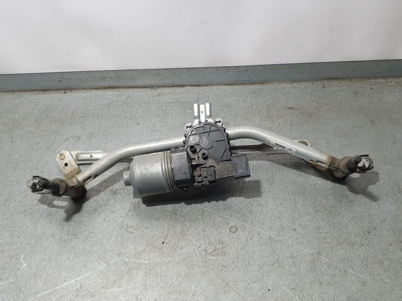 Recambio de motor limpia delantero para peugeot 208 allure referencia OEM IAM 9815497780 3397021910 BOSCH