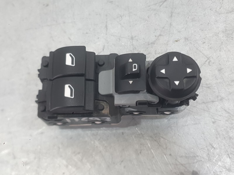 Recambio de mando elevalunas delantero izquierdo para citroën jumpy iii furgoneta (v_) 1.5 bluehdi 120 referencia OEM IAM 967833