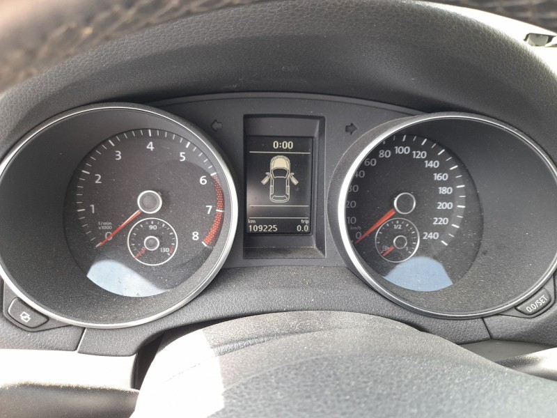 volkswagen golf vi (5k1) del año 2010