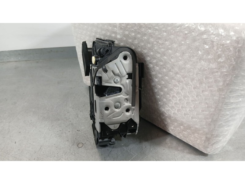 Recambio de cerradura puerta trasera derecha para seat ateca (kh7, khp) 2.0 tdi fr referencia OEM IAM 5TA839016Q  