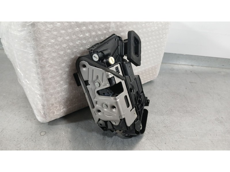 Recambio de cerradura puerta trasera izquierda para seat ateca (kh7, khp) 2.0 tdi fr referencia OEM IAM 5TA839015Q  