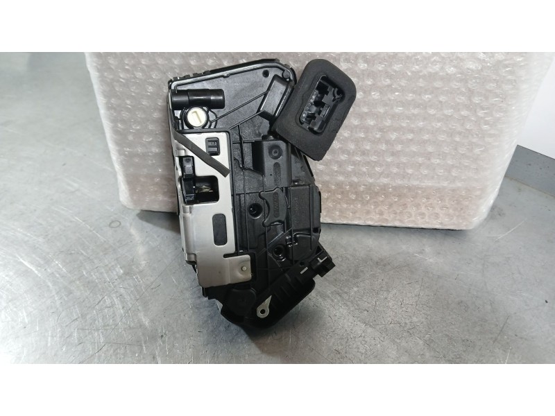 Recambio de cerradura puerta trasera izquierda para seat ateca (kh7, khp) 2.0 tdi fr referencia OEM IAM 5TA839015Q  