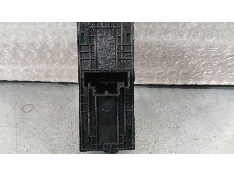 Recambio de mando elevalunas delantero izquierdo para seat ateca (kh7, khp) 2.0 tdi fr referencia OEM IAM 5G0959857E  
