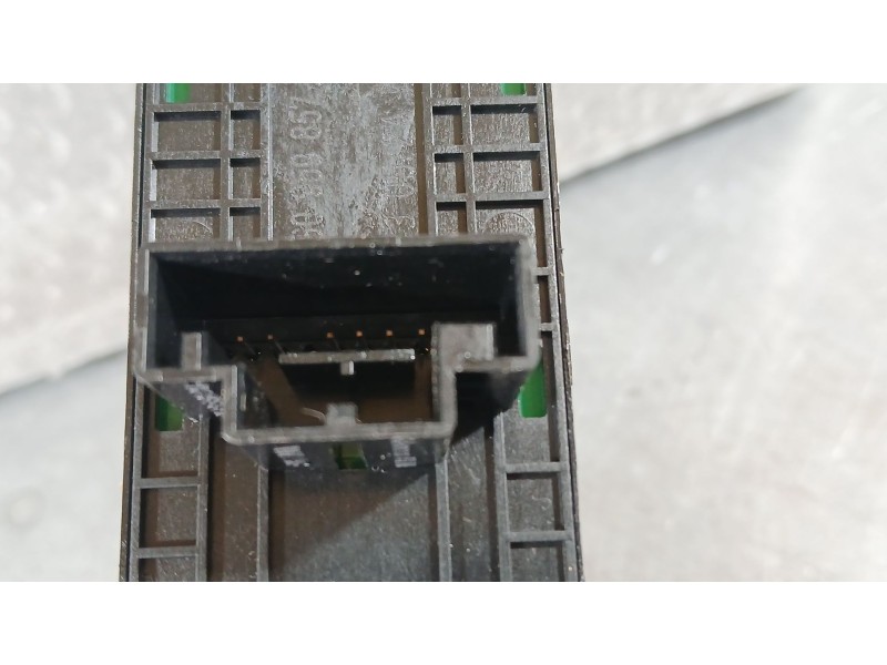 Recambio de mando elevalunas delantero izquierdo para seat ateca (kh7, khp) 2.0 tdi fr referencia OEM IAM 5G0959857E  