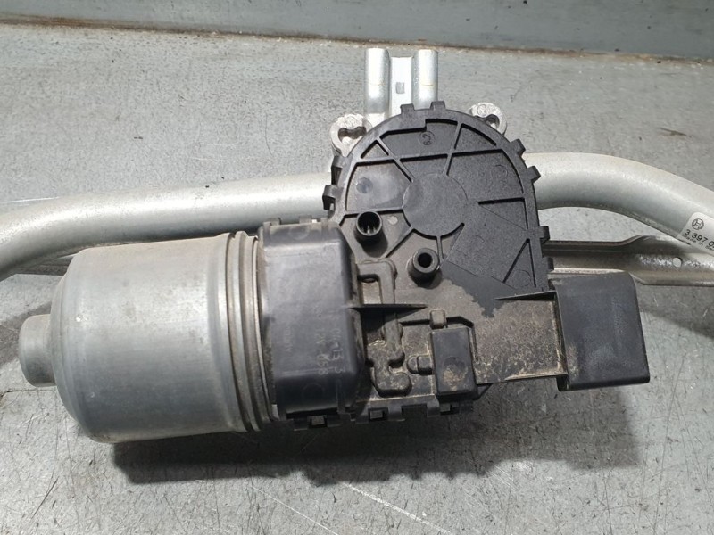 Recambio de motor limpia delantero para peugeot 208 allure referencia OEM IAM 9815497780 3397021910 BOSCH