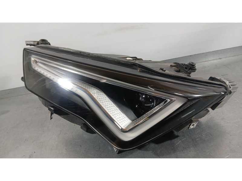 Recambio de faro izquierdo para seat ateca fr (kh7, khp) 2.0 tdi referencia OEM IAM 1EX01489151 HELLA 576941031C