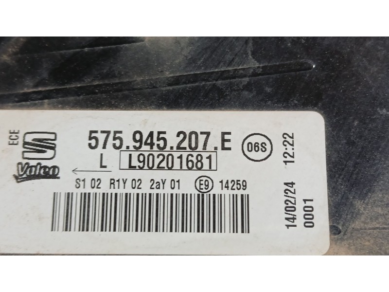 Recambio de piloto trasero izquierdo exterior para seat ateca fr (kh7, khp) 2.0 tdi referencia OEM IAM 575945207E VALEO L9020168