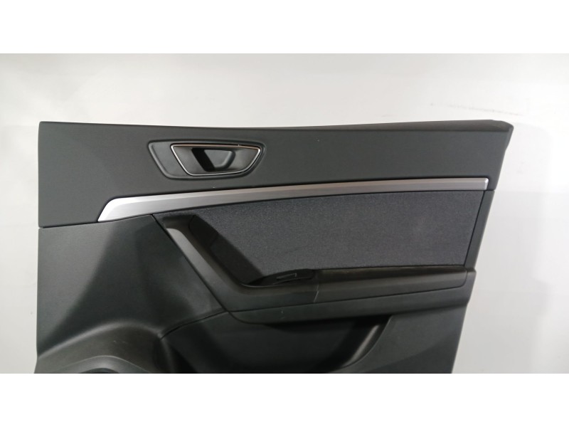 Recambio de guarnecido puerta delantera derecha para seat ateca fr (kh7, khp) 2.0 tdi referencia OEM IAM 575867114A  