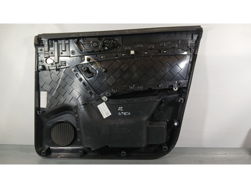 Recambio de guarnecido puerta delantera izquierda para seat ateca fr (kh7, khp) 2.0 tdi referencia OEM IAM 575867113A  
