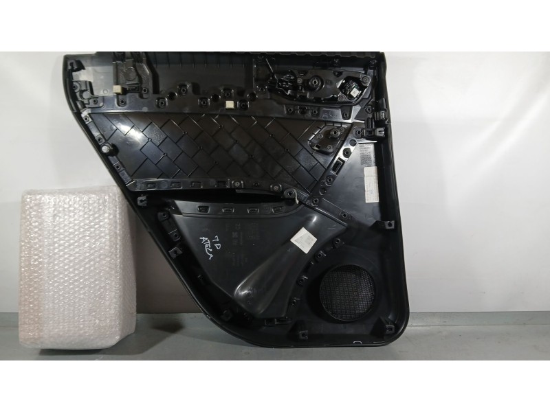 Recambio de guarnecido puerta trasera derecha para seat ateca fr (kh7, khp) 2.0 tdi referencia OEM IAM 575867116A  