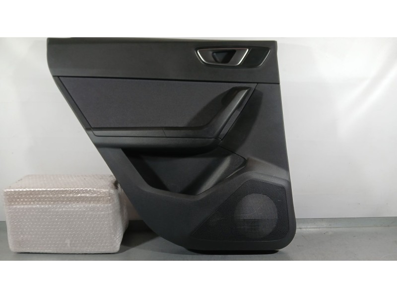 Recambio de guarnecido puerta trasera izquierda para seat ateca fr (kh7, khp) 2.0 tdi referencia OEM IAM 575867115A  
