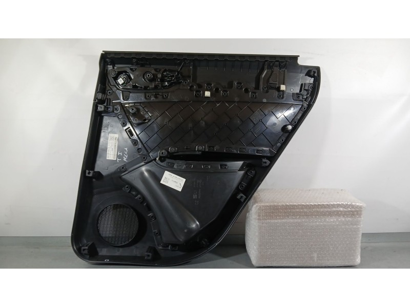 Recambio de guarnecido puerta trasera izquierda para seat ateca fr (kh7, khp) 2.0 tdi referencia OEM IAM 575867115A  