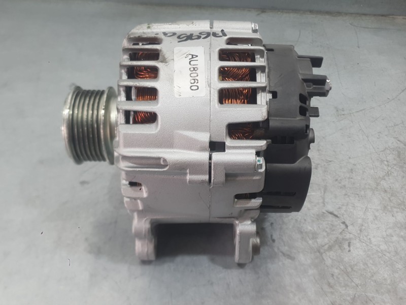 Recambio de alternador para volkswagen golf vi (5k1) 1.6 tdi referencia OEM IAM 03L903023X 03L903023 