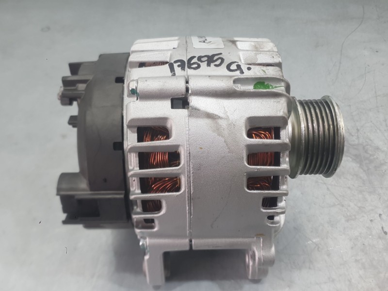 Recambio de alternador para volkswagen golf vi (5k1) 1.6 tdi referencia OEM IAM 03L903023X 03L903023 