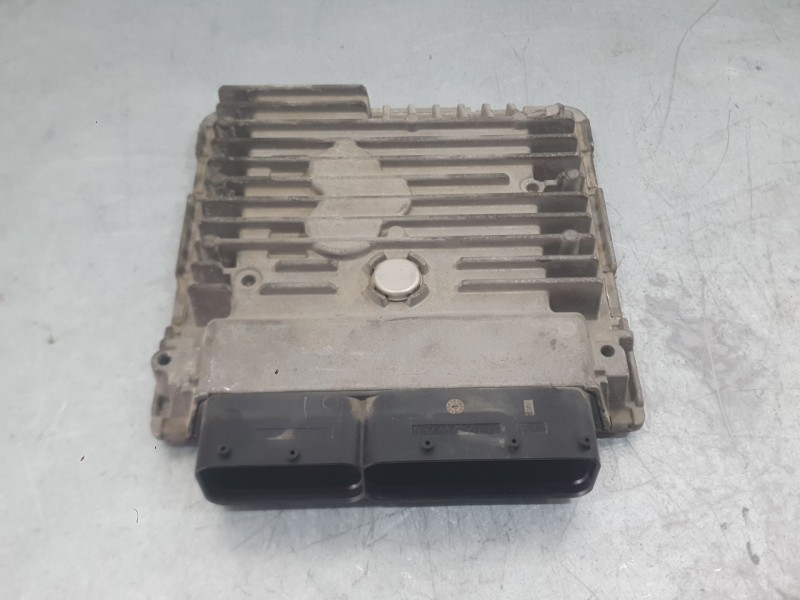 Recambio de centralita motor uce para volkswagen golf vi (5k1) 1.6 tdi referencia OEM IAM f03L997557T  