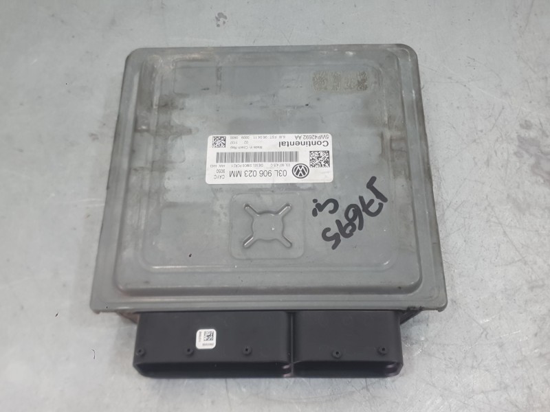 Recambio de centralita motor uce para volkswagen golf vi (5k1) 1.6 tdi referencia OEM IAM f03L997557T  