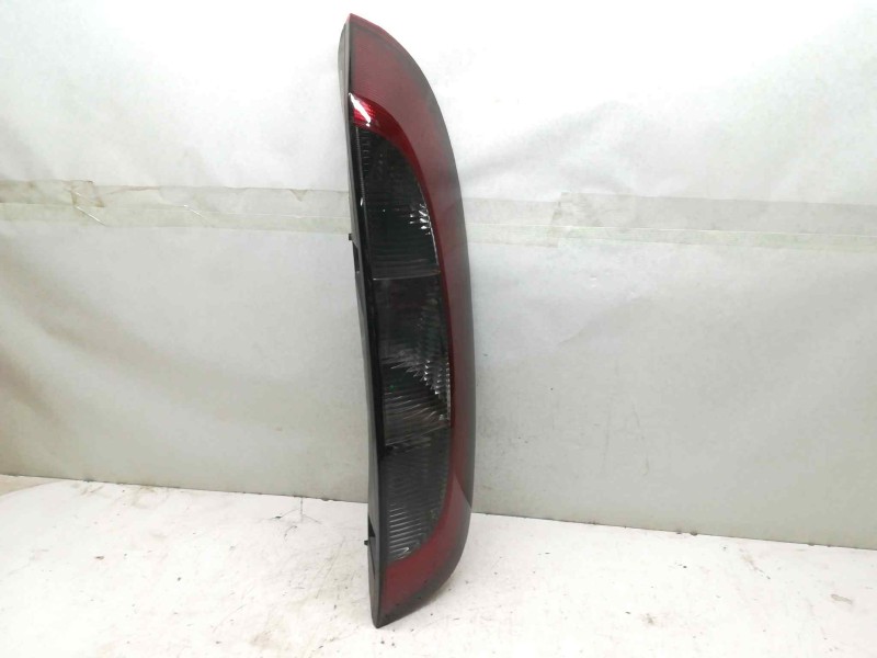 Recambio de piloto trasero derecho para opel corsa c club referencia OEM IAM 09114337 89302181 VALEO