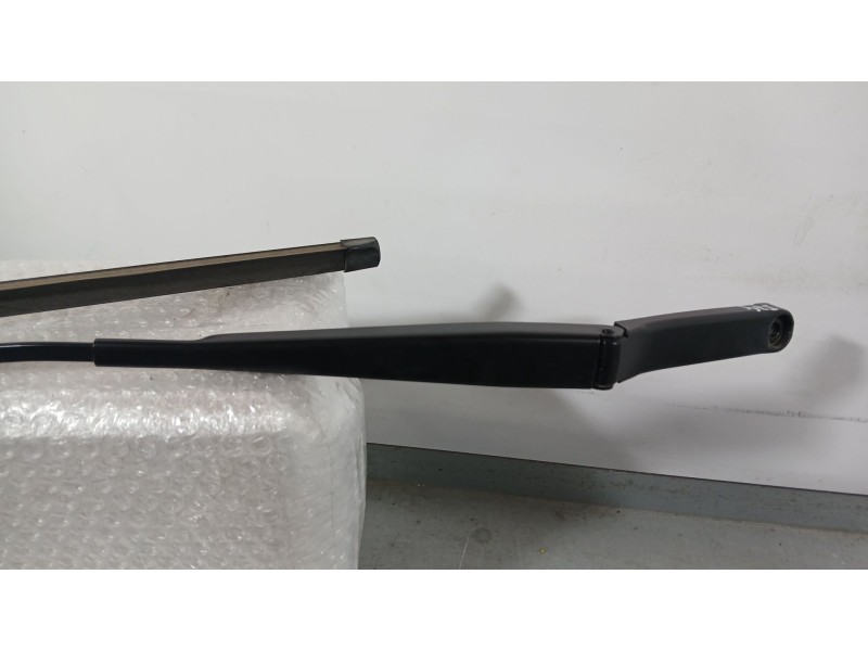 Recambio de brazo limpia delantero izquierdo para seat ateca fr (kh7, khp) 2.0 tdi referencia OEM IAM 576955408A  
