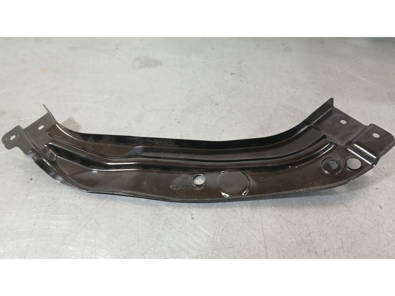 Recambio de soporte faro derecho para seat ateca fr (kh7, khp) 2.0 tdi referencia OEM IAM 575805932  