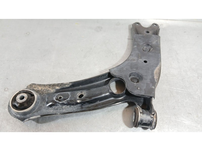 Recambio de brazo suspension inferior delantero derecho para seat ateca fr (kh7, khp) 2.0 tdi referencia OEM IAM 3Q0407118B  
