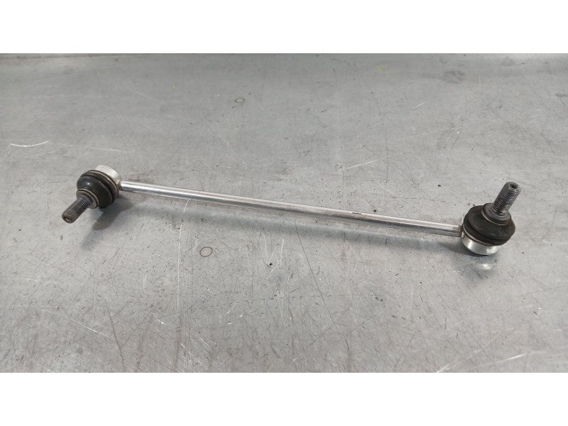 Recambio de bieleta estabilizadora delantera derecha para seat ateca fr (kh7, khp) 2.0 tdi referencia OEM IAM 5Q0411315D SIN MAN