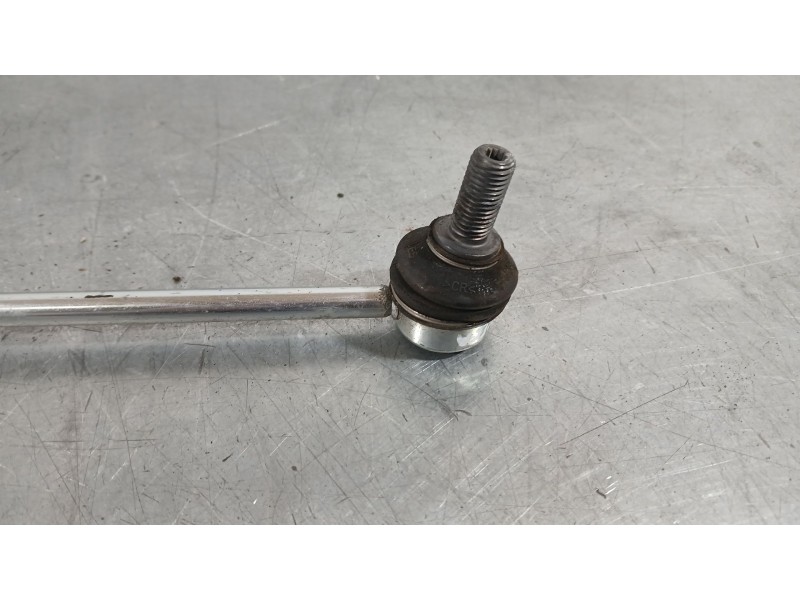 Recambio de bieleta estabilizadora delantera derecha para seat ateca fr (kh7, khp) 2.0 tdi referencia OEM IAM 5Q0411315D SIN MAN