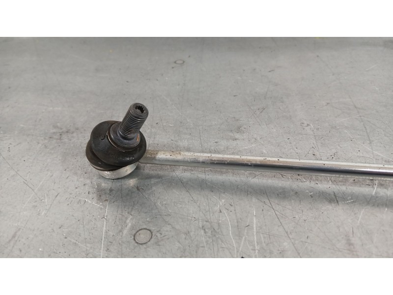 Recambio de bieleta estabilizadora delantera izquierda para seat ateca fr (kh7, khp) 2.0 tdi referencia OEM IAM 5Q0411315D SIN M