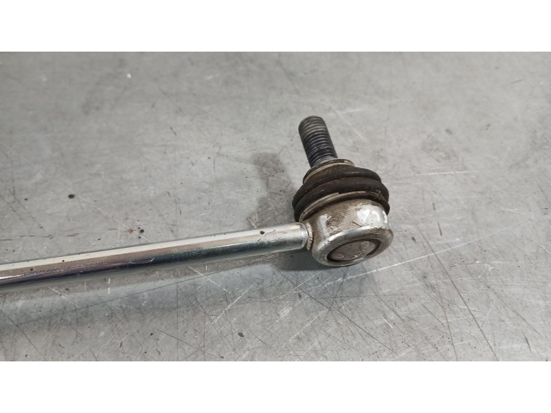 Recambio de bieleta estabilizadora delantera izquierda para seat ateca fr (kh7, khp) 2.0 tdi referencia OEM IAM 5Q0411315D SIN M