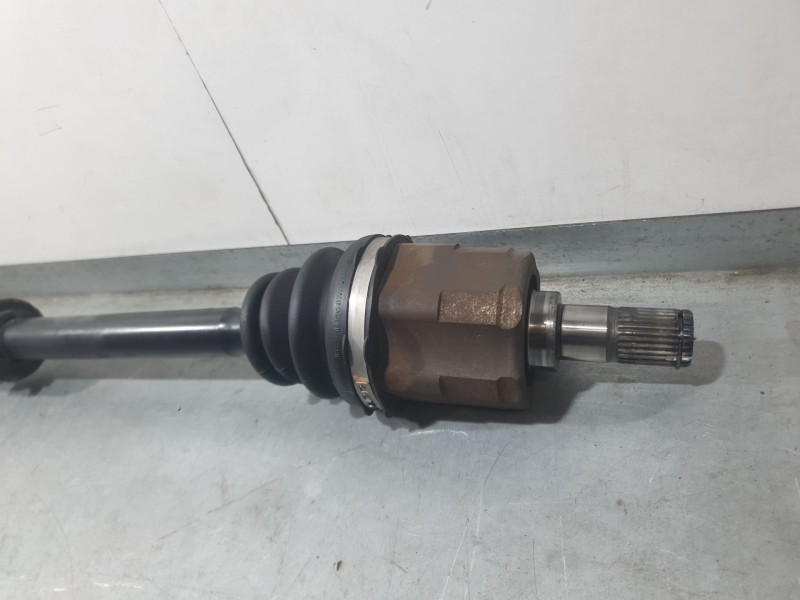 Recambio de transmision delantera derecha para kia cee´d drive referencia OEM IAM 495001H211  