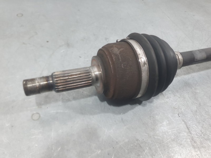 Recambio de transmision delantera izquierda para nissan micra iii (k12) 1.2 16v referencia OEM IAM 39101AY100  