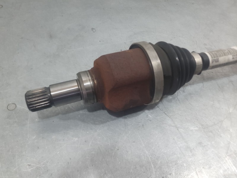 Recambio de transmision delantera izquierda para citroën c4 cactus 1.2 vti 82 referencia OEM IAM 9677476580 1611524280 