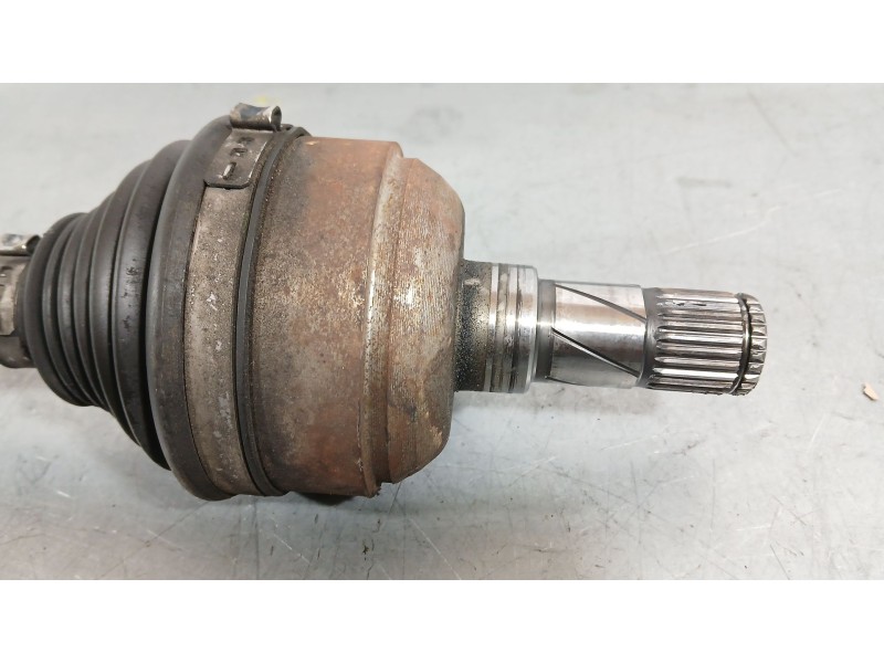 Recambio de transmision delantera izquierda para opel astra j sports tourer (p10) 1.7 cdti (35) referencia OEM IAM 13250834 1677