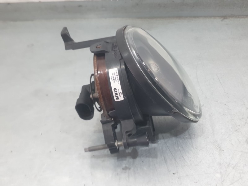 Recambio de faro antiniebla derecho para volkswagen golf vi (5k1) 1.6 tdi referencia OEM IAM 5K0941700F  