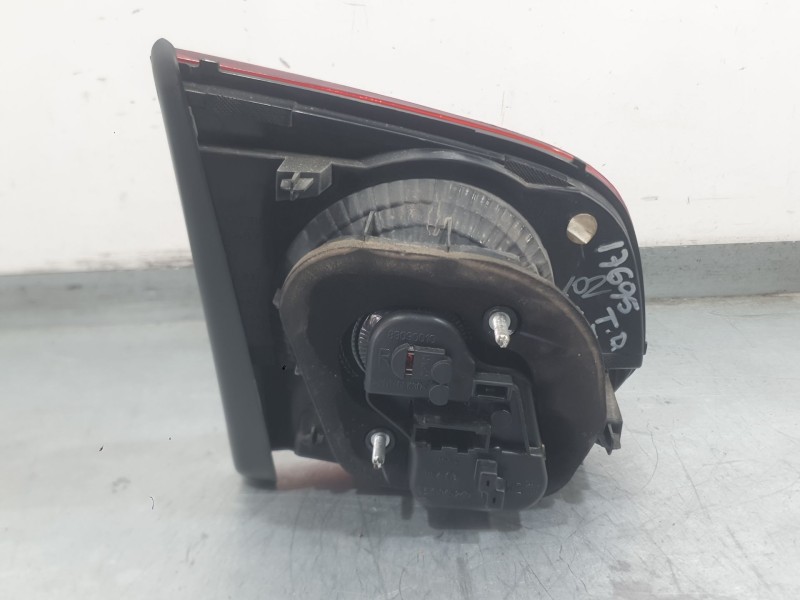 Recambio de piloto trasero derecho interior para volkswagen golf vi (5k1) 1.6 tdi referencia OEM IAM 5K0945094AB 5K0945094AA 