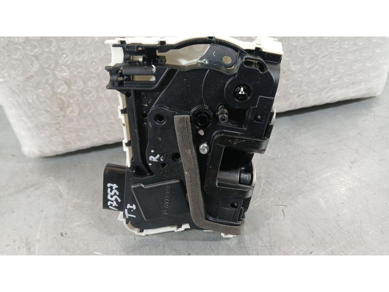 Recambio de cerradura puerta trasera izquierda para mg mg 4 (eh32) ev referencia OEM IAM 11095997  
