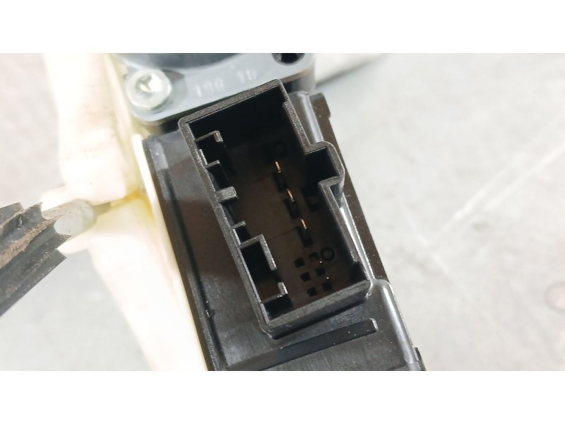 Recambio de elevalunas trasero izquierdo para volkswagen polo vi (aw1, bz1, ae1) 1.0 referencia OEM IAM 2G6839461E  