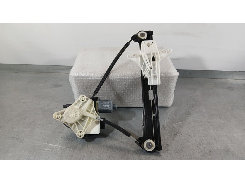 Recambio de elevalunas trasero izquierdo para volkswagen polo vi (aw1, bz1, ae1) 1.0 referencia OEM IAM 2G6839461E  