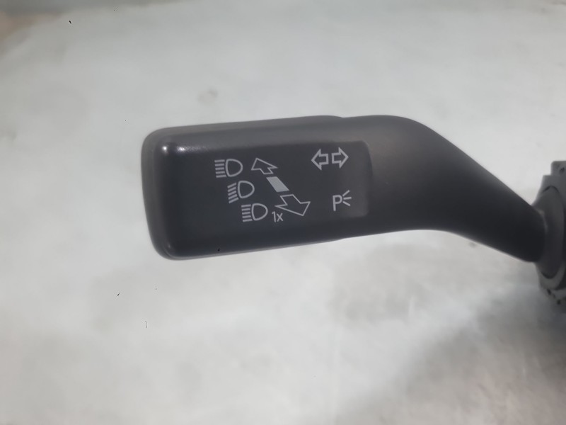Recambio de mando luces y limpia para volkswagen golf vi (5k1) 1.6 tdi referencia OEM IAM 5K0953513K9B9  