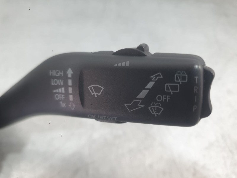 Recambio de mando luces y limpia para volkswagen golf vi (5k1) 1.6 tdi referencia OEM IAM 5K0953513K9B9  