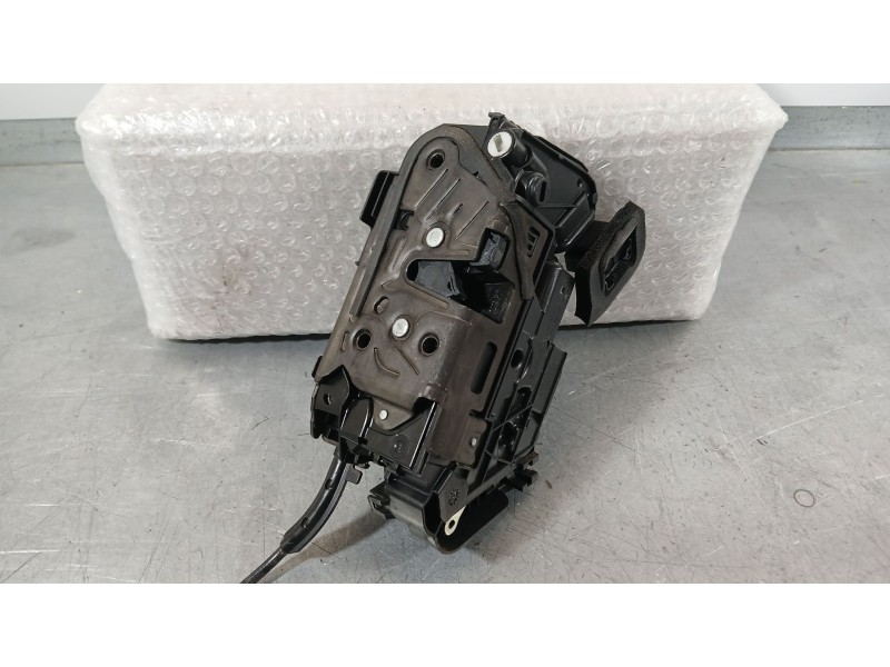 Recambio de cerradura puerta trasera izquierda para volkswagen polo vi (aw1, bz1, ae1) 1.0 referencia OEM IAM 5TA839015Q  