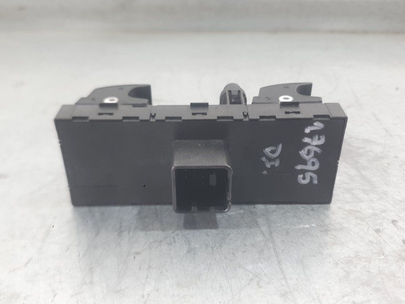 Recambio de mando elevalunas delantero izquierdo para volkswagen golf vi (5k1) 1.6 tdi referencia OEM IAM 1K4959857CREH  