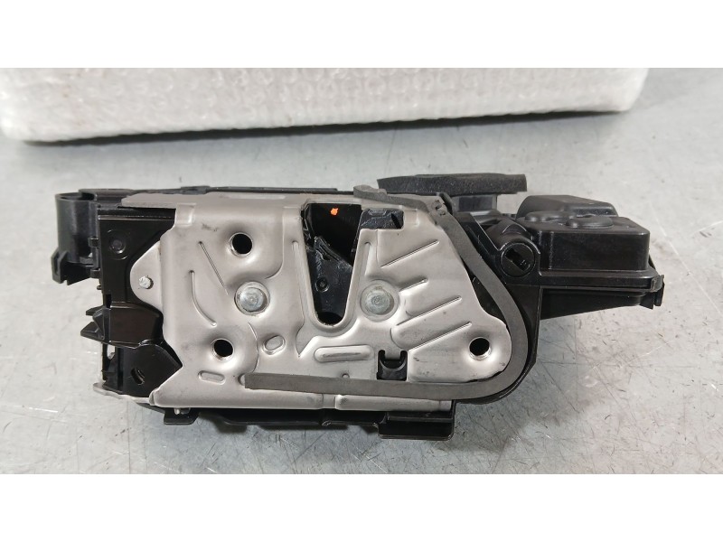 Recambio de cerradura puerta trasera derecha para skoda octavia iv (nx3, nn3, pv3) 1.5 tsi referencia OEM IAM 5TA839016T  