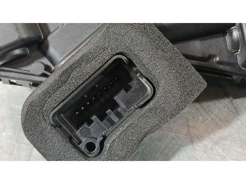 Recambio de cerradura puerta trasera derecha para skoda octavia iv (nx3, nn3, pv3) 1.5 tsi referencia OEM IAM 5TA839016T  