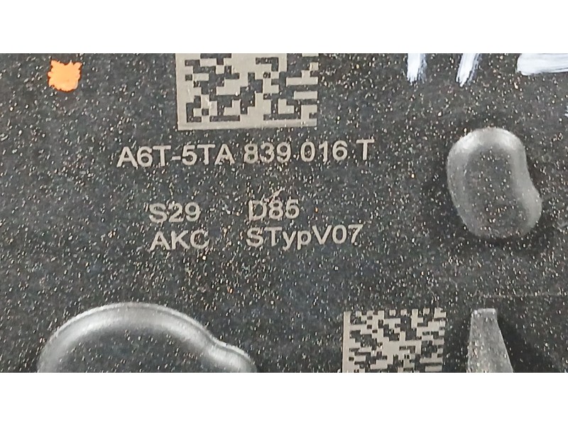 Recambio de cerradura puerta trasera derecha para skoda octavia iv (nx3, nn3, pv3) 1.5 tsi referencia OEM IAM 5TA839016T  
