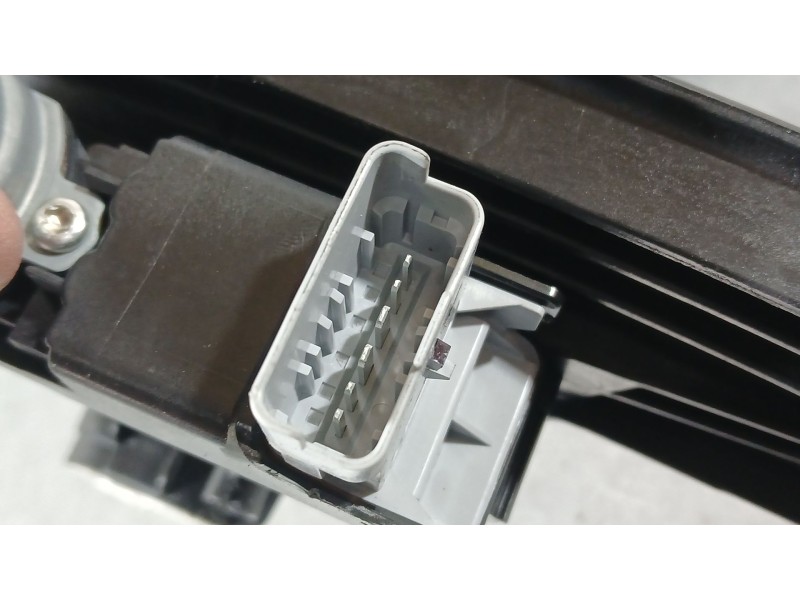 Recambio de elevalunas trasero derecho para opel corsa f (p2jo) 1.2 (68) referencia OEM IAM 9829045580 6 PINS 